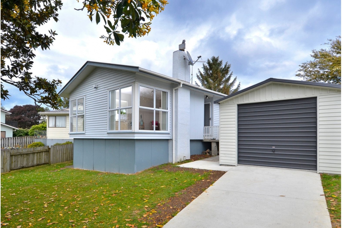 Ilikethat - Tidy 3-Bedroom Home in Handy Manurewa Location   - Manukau City, Auckland