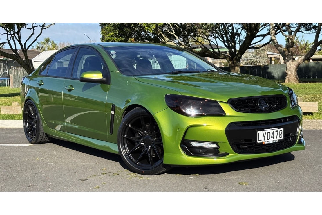 Ilikethat - Holden, Commodore VF2 SV6 LOWERED, BLACKOUT, 2017  - Auckland City, Auckland 
