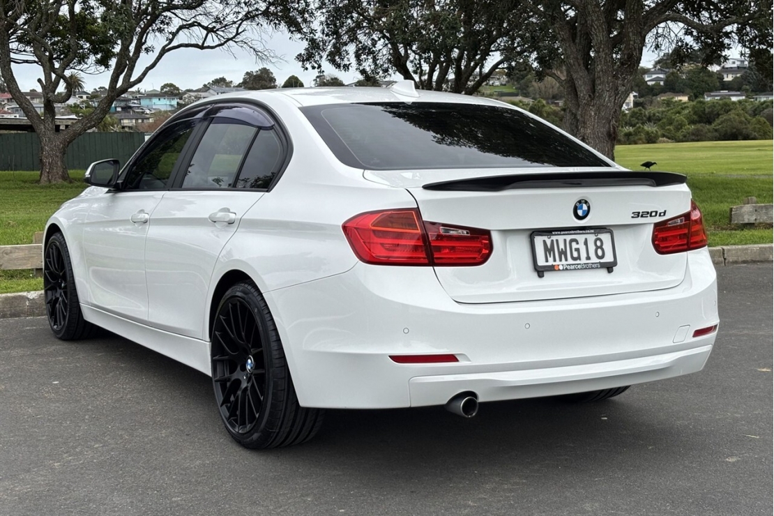 Ilikethat - BMW, 320d BLACKOUT NEW 19" ALLOYS, 2013 - Auckland City, Auckland