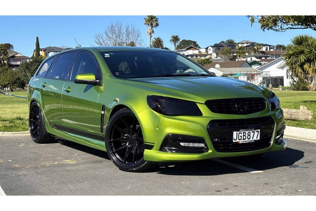 Ilikethat - Holden, Commodore VF SV6 WAGON BLACKED OUT, 2015  - Auckland City, Auckland 