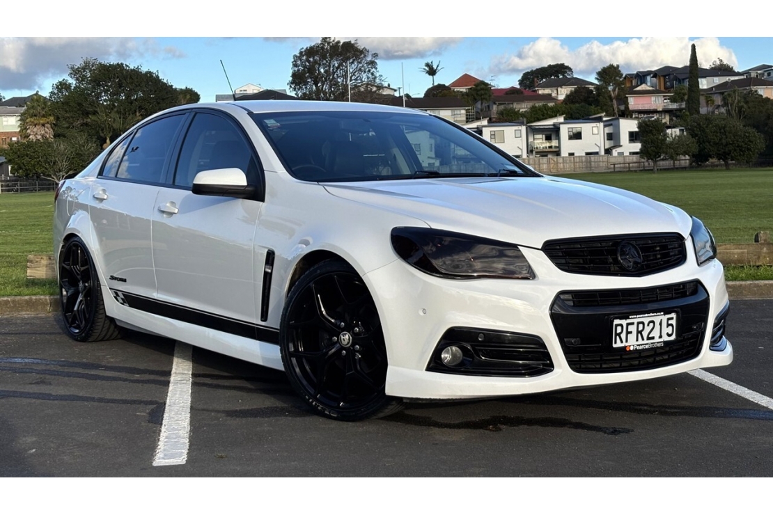 Ilikethat - Holden, Commodore VF SV6 STORM FULL BOOKS, 2015  - Auckland City, Auckland 