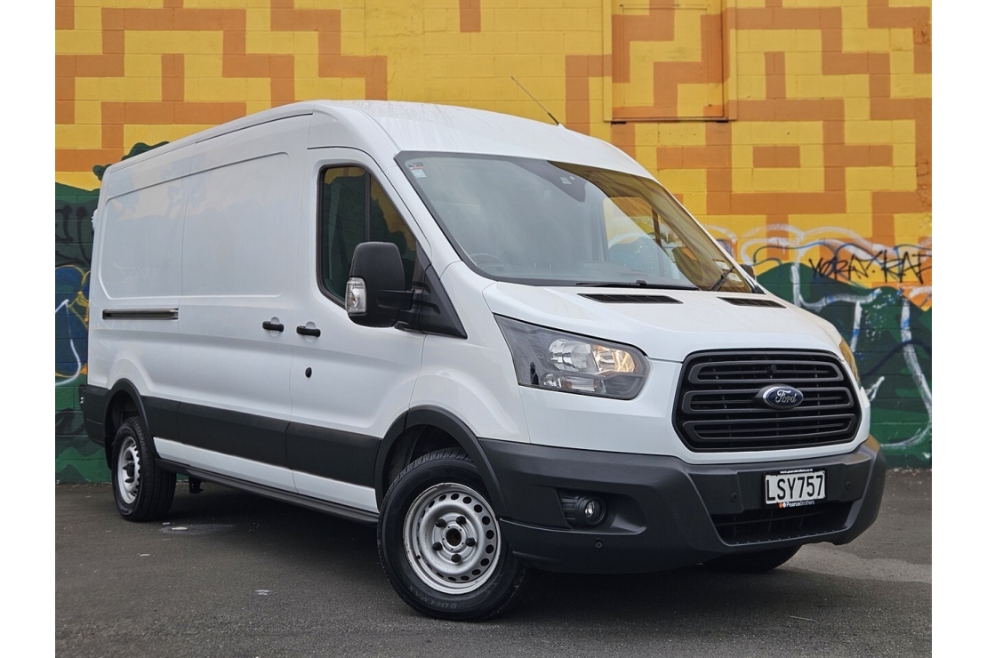 Ilikethat - Ford, Transit 350L LWB MANUAL 2.2 TURBO..., 2018  - Auckland City, Auckland 