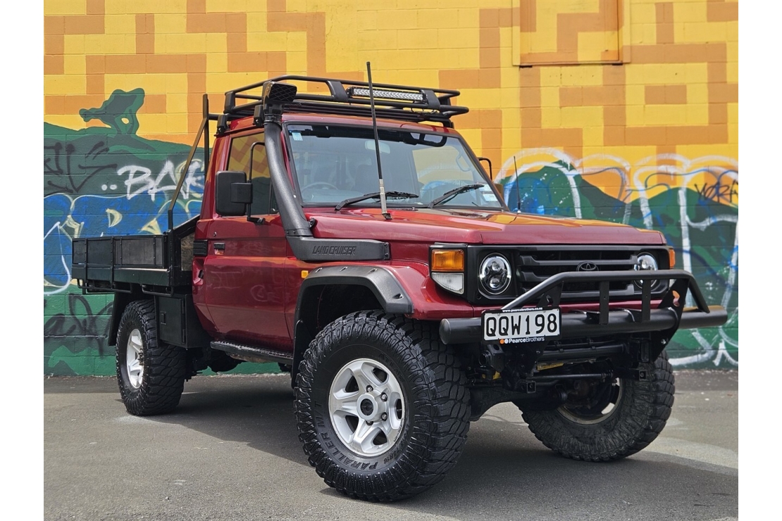 Ilikethat - Toyota, Landcruiser 4.2D 4WD C/C WGN3 5M, 2001  - Auckland City, Auckland