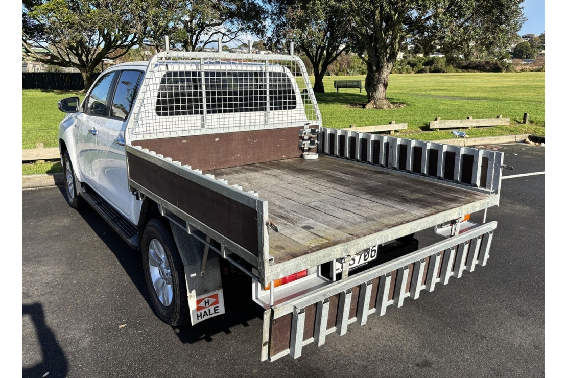 Ilikethat - Toyota, Hilux SR5 FLATDECK 2.8 TURBO DIESEL, 2018 - Auckland City, Auckland