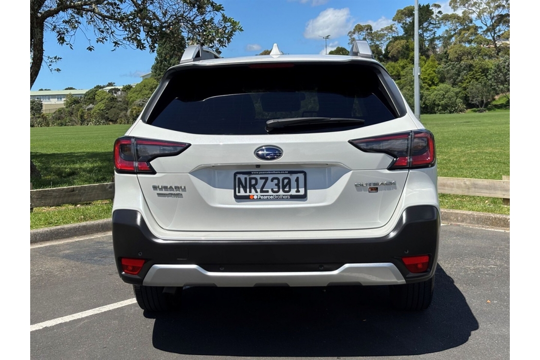 Subaru, Outback TOURING 2.5P/4WD, 2021