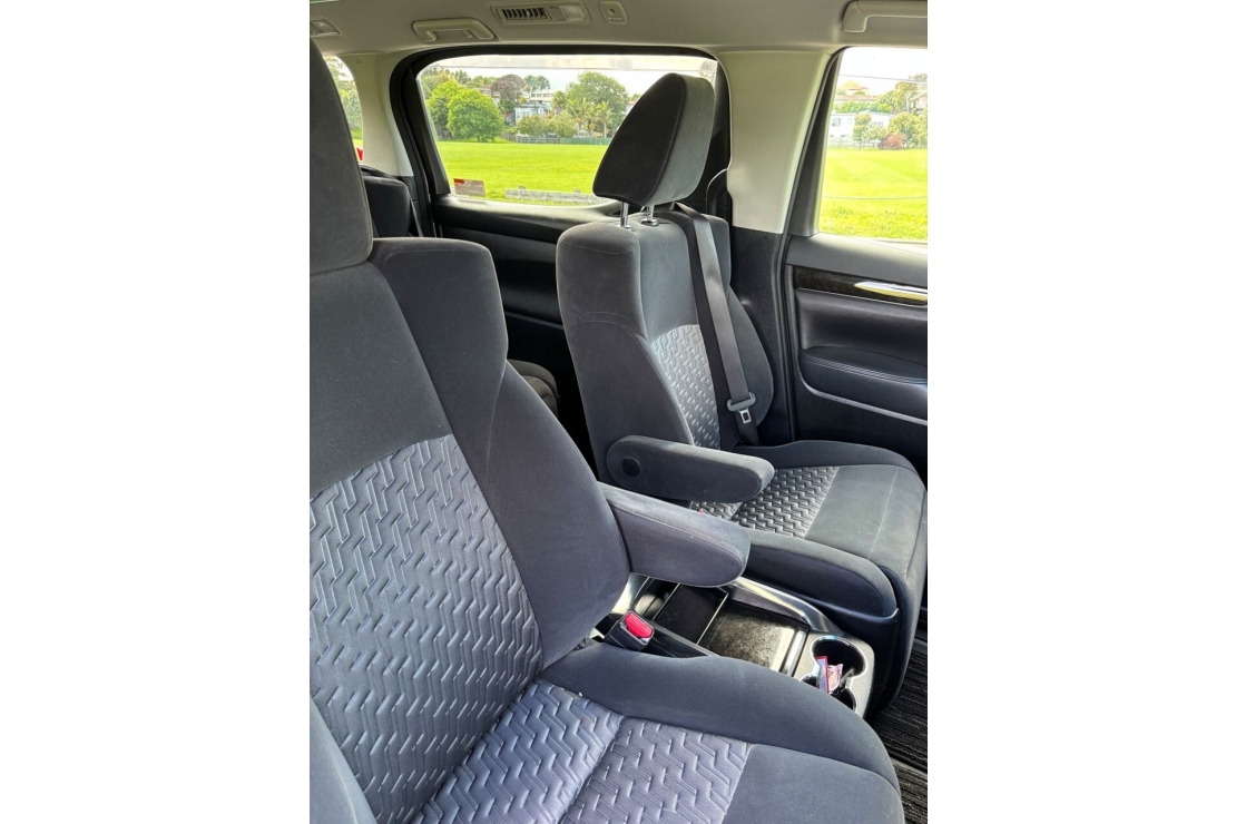 Ilikethat - Toyota, Vellfire 7 SEATER 3.5 V6, 2015  - Auckland City, Auckland 