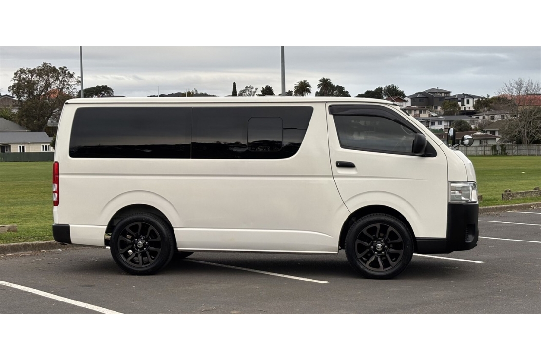 Ilikethat - Toyota, Hiace 2.0 PETROL 6 SEATER, 2019  - Auckland City, Auckland 