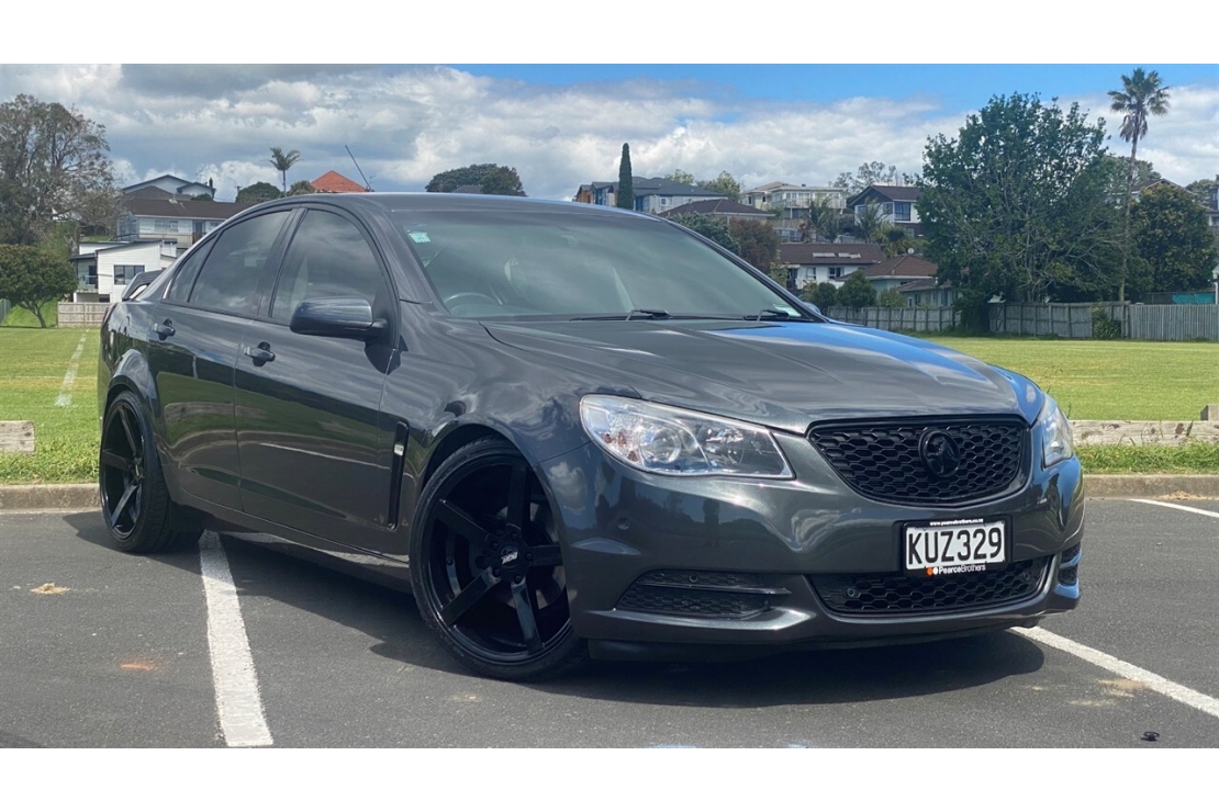 Ilikethat - Holden, Commodore VF2 EVOKE LOWERED ON 20"S, 2017  - Auckland City, Auckland 
