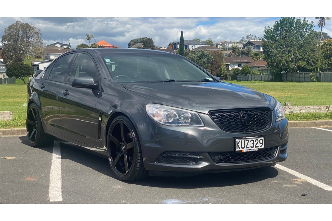 Ilikethat - Holden, Commodore VF2 EVOKE LOWERED ON 20"S, 2017  - Auckland City, Auckland 