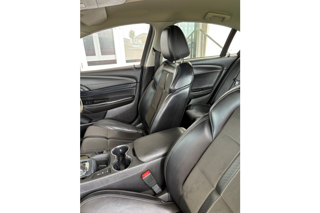 Ilikethat - Holden, Commodore VF SV6 LOWERED ON 20"S, 2015  - Auckland City, Auckland 