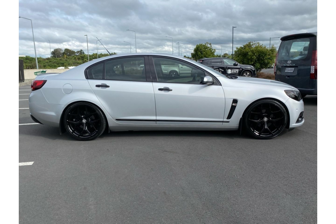 Ilikethat - Holden, Commodore VF CALAIS-V V6 AT, 2015  - Auckland City, Auckland 