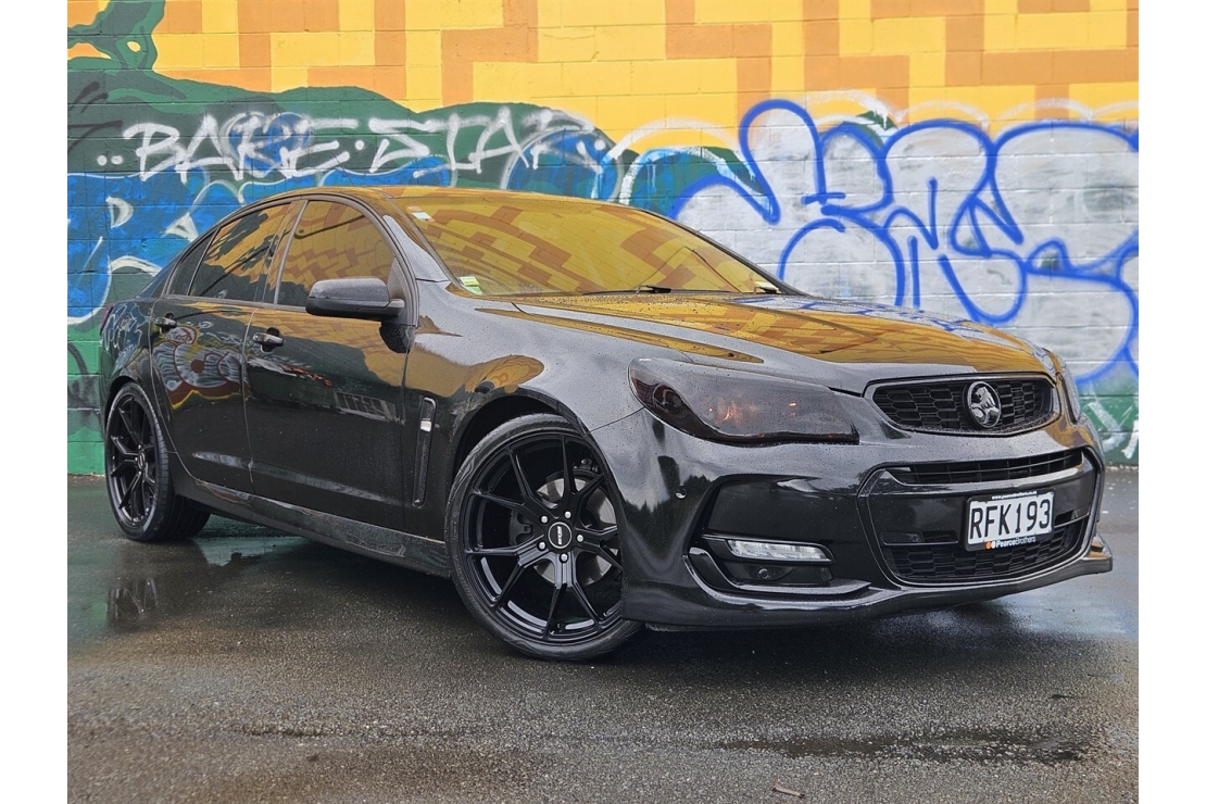 Ilikethat - Holden, Commodore VF2 SV6 LOWERED ON 20&quo..., 2016 - Auckland City, Auckland 