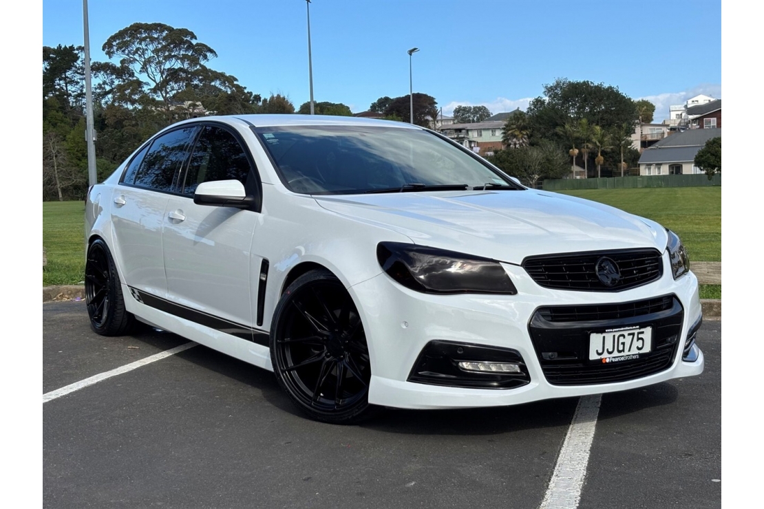 Ilikethat - Holden, Commodore VF SV6 BLACK EDITION, 2015  - Auckland City, Auckland 
