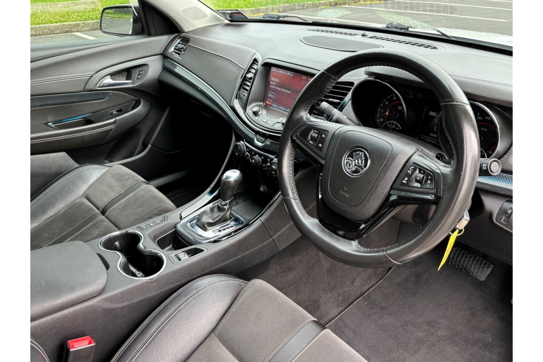Ilikethat - Holden, Commodore VF SV6 LOWERED ON 20"S, 2014  - Auckland City, Auckland 