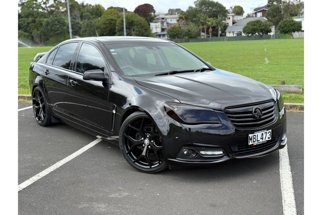 Ilikethat - Holden, Commodore CALAIS-V VF 2 BLACKOUT, 2017  - Auckland City, Auckland 