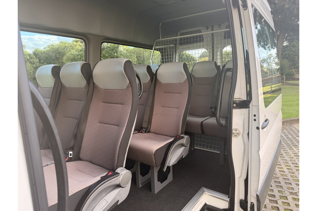 Ilikethat - Volkswagen, Crafter MINI BUS 35 105, 2013  - Auckland City, Auckland 