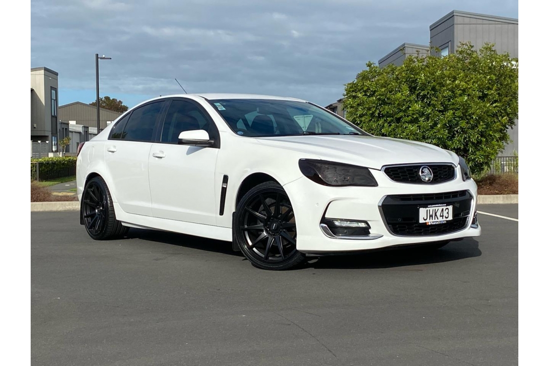 Ilikethat - Holden, Commodore VF2 SV6, BLACKED OUT!!!, 2016  - Auckland City, Auckland 