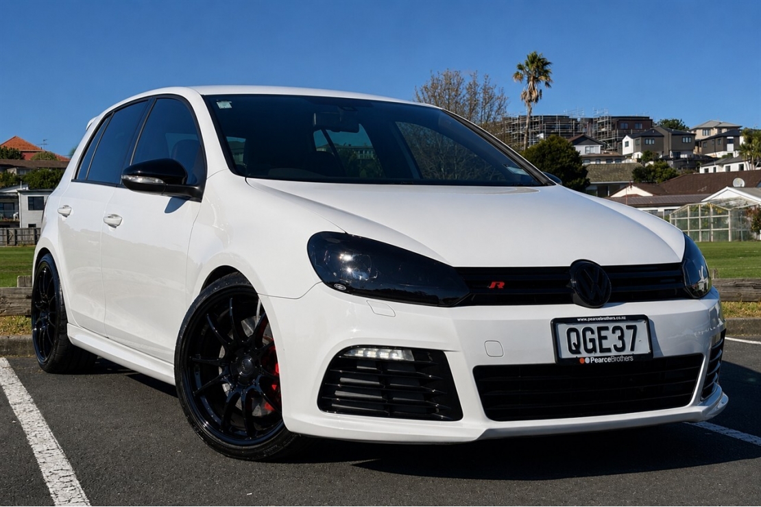 I like that Featured Classified Listing - Volkswagen, Golf R 4WD 2.0 TUNED TURBO HOT HATCH, 2010 - Auckland City, Auckland