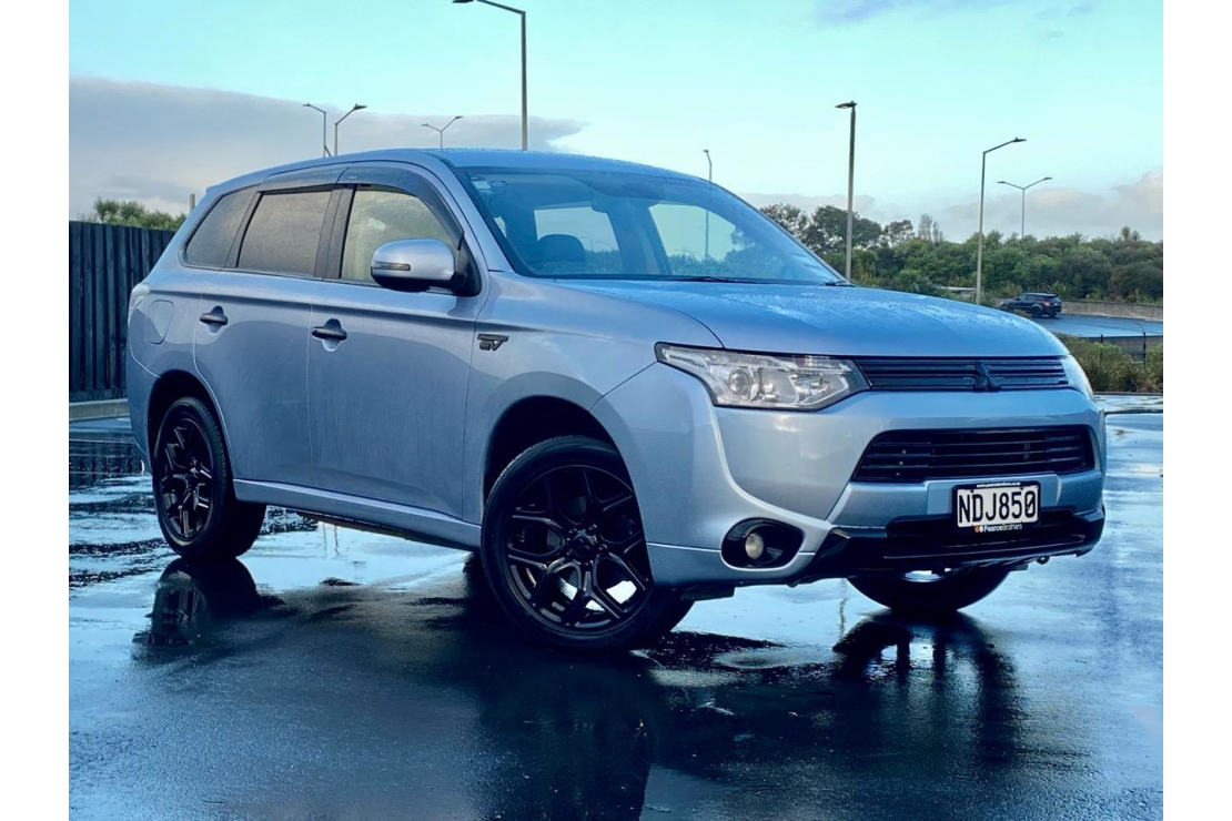 Ilikethat - Mitsubishi, Outlander PHEV, 2014 - Auckland City, Auckland