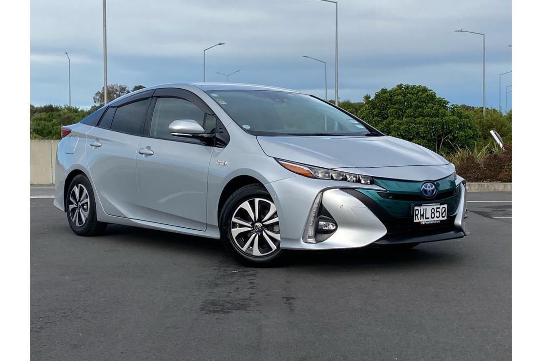 Ilikethat - Toyota , Prius PHV, 2017