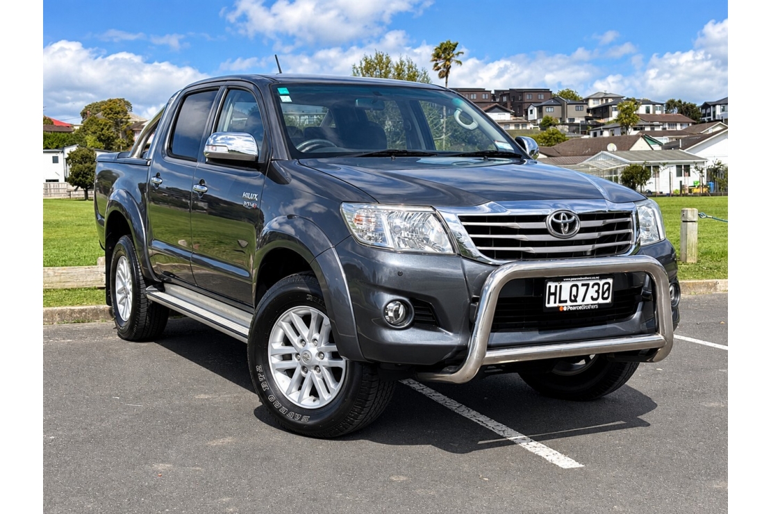 Ilikethat - Toyota, Hilux SR5 4X4 PETROL 4LTR NZ NEW AUTO, 2014 - Auckland City, Auckland