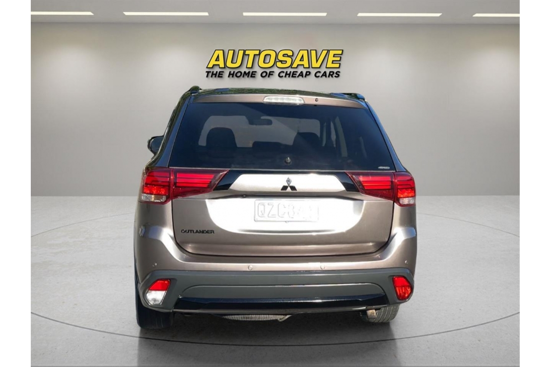 Ilikethat - Mitsubishi, Outlander DIESEL, 4WD, BLACKED OUT,..., 2015  - Auckland City, Auckland 