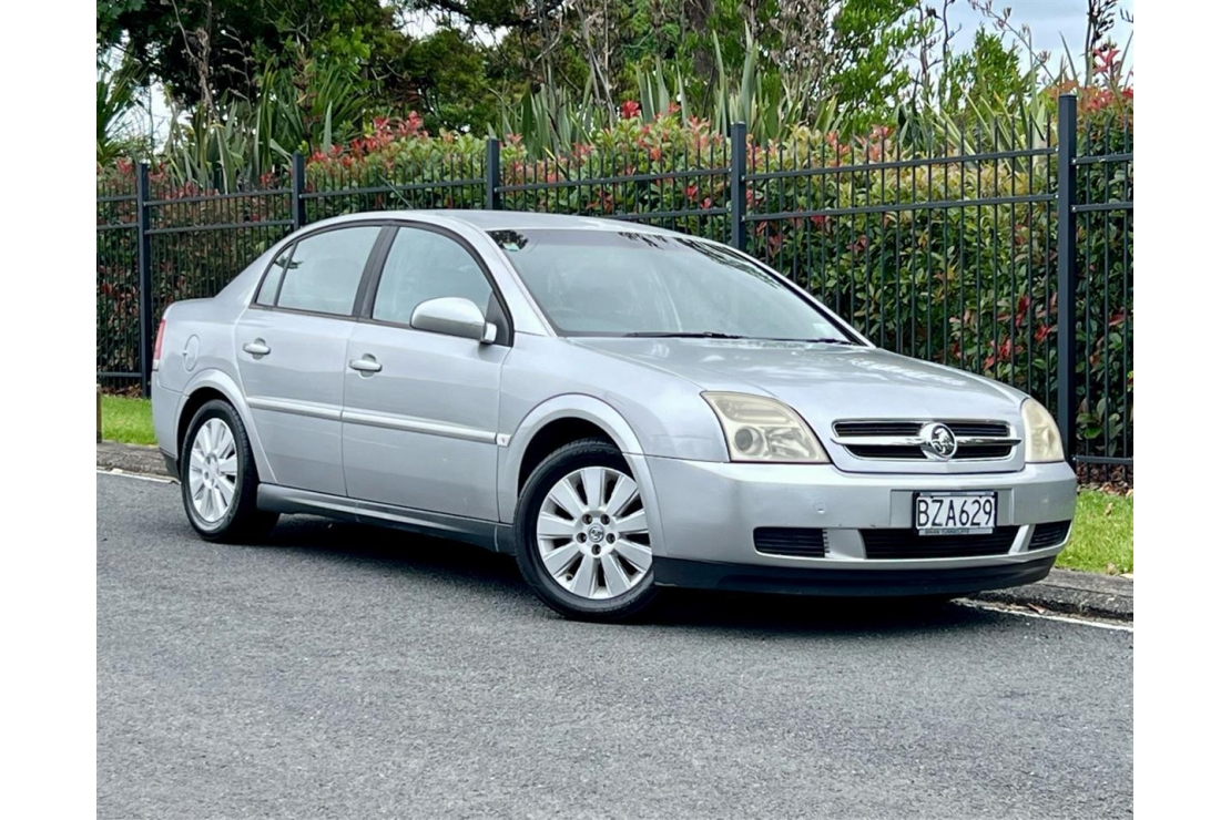 Ilikethat - Holden, Vectra NZ NEW, MANUAL, LOW KMS, ..., 2004  - Auckland City, Auckland 