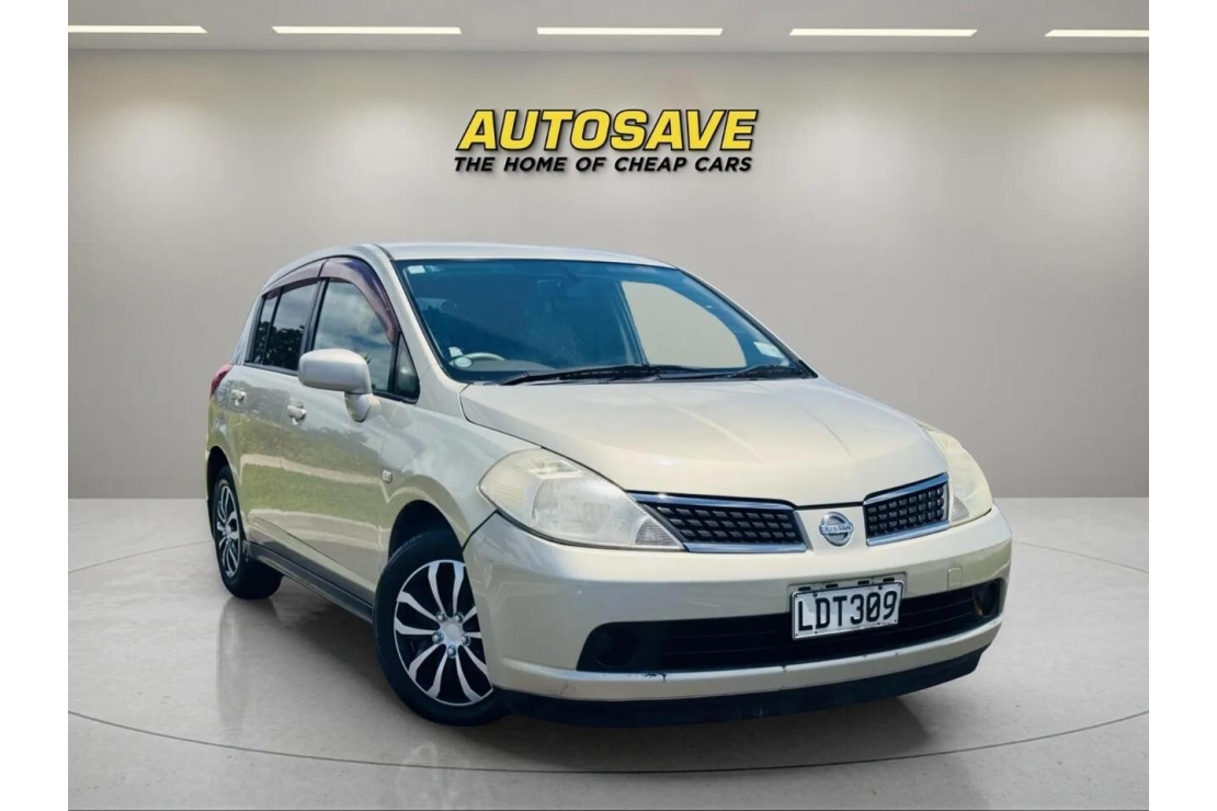 Ilikethat - Nissan, Tiida LOW KM'S, ECONOMICAL..., 2005  - Auckland City, Auckland 