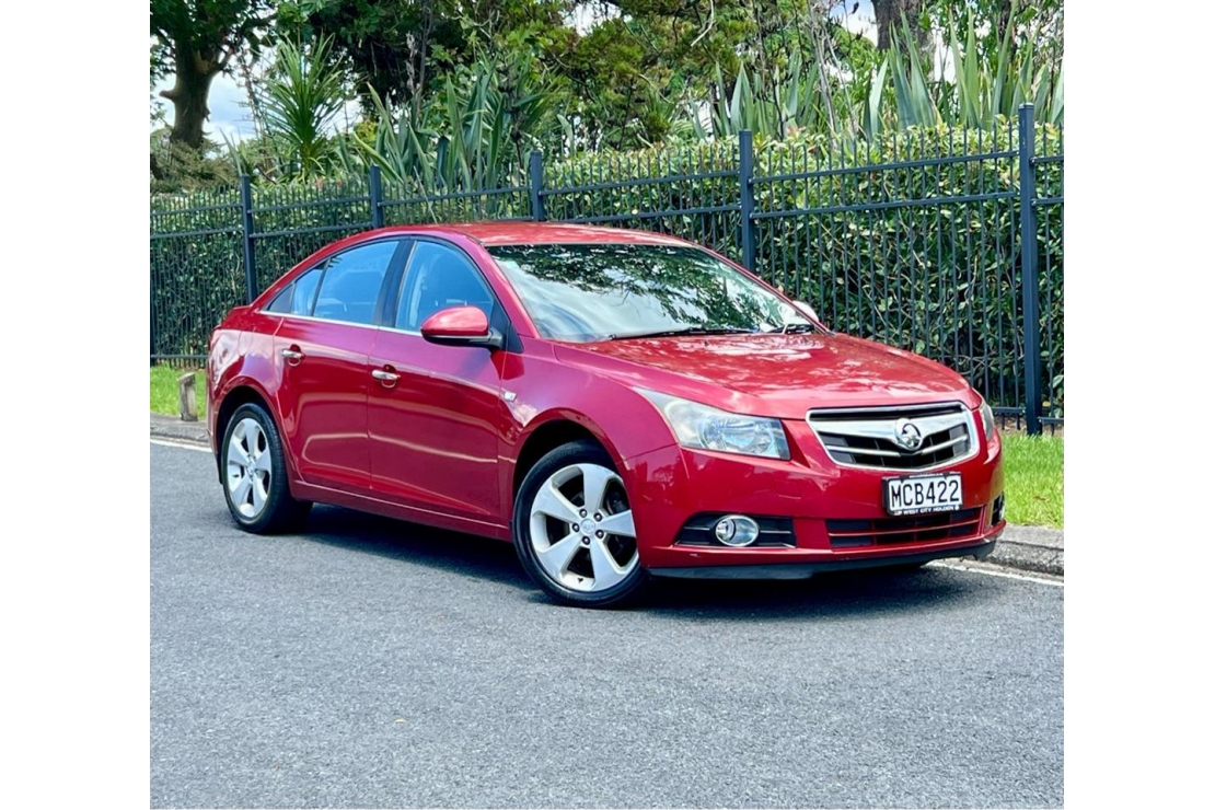 Ilikethat - Holden, Cruze CDX, 1.8P, LOW KMS, LEATH..., 2010  - Auckland City, Auckland 