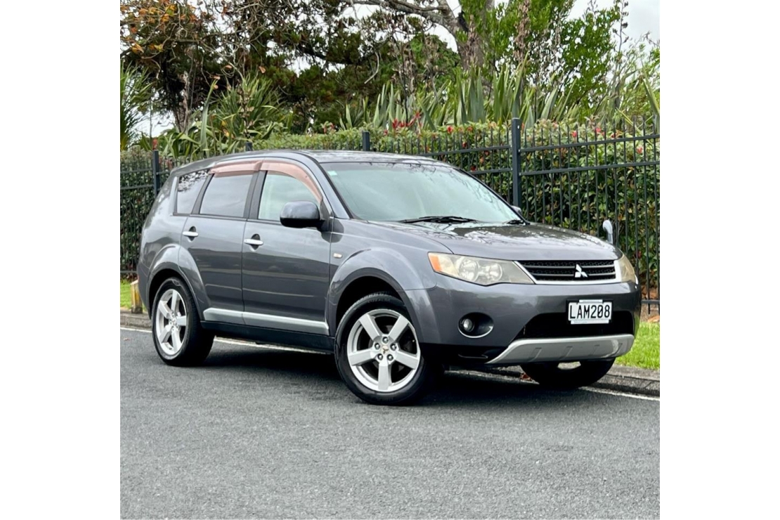 Ilikethat - Mitsubishi, Outlander 2.4P, 4WD, LOW KMS, REVER..., 2006 - Auckland City, Auckland 