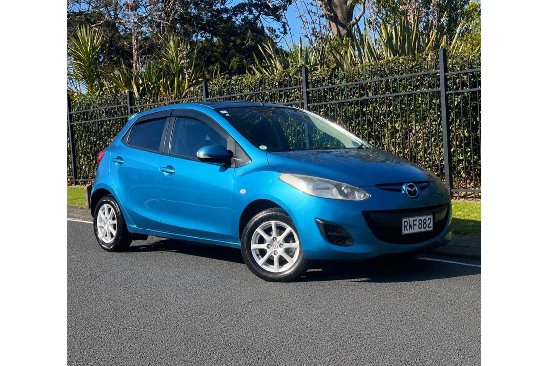 Ilikethat - Mazda, Demio SKYACTIVE 1.3P, NZ NEW, LOW KMS, GAS SAVER, H..., 2011 - Auckland City, Auckland