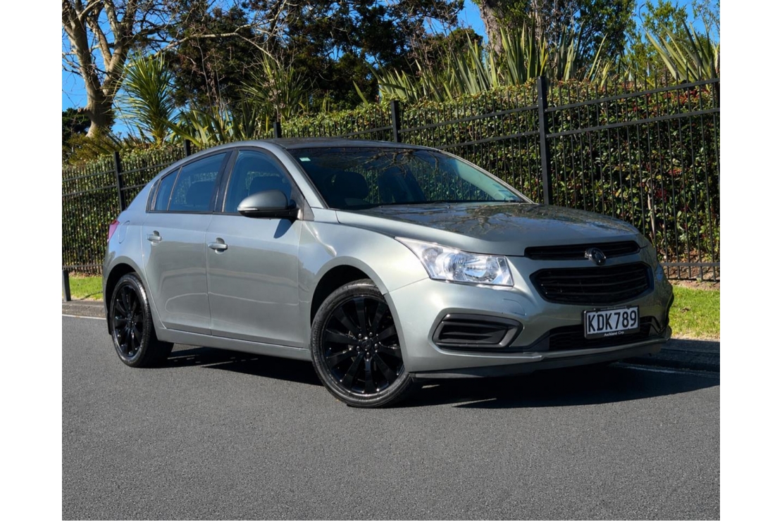 Ilikethat - Holden, Cruze EQUIPE 1.8P, NZ NEW, LOW KMS, SPORTY, TOW BAR..., 2016 - Auckland City, Auckland