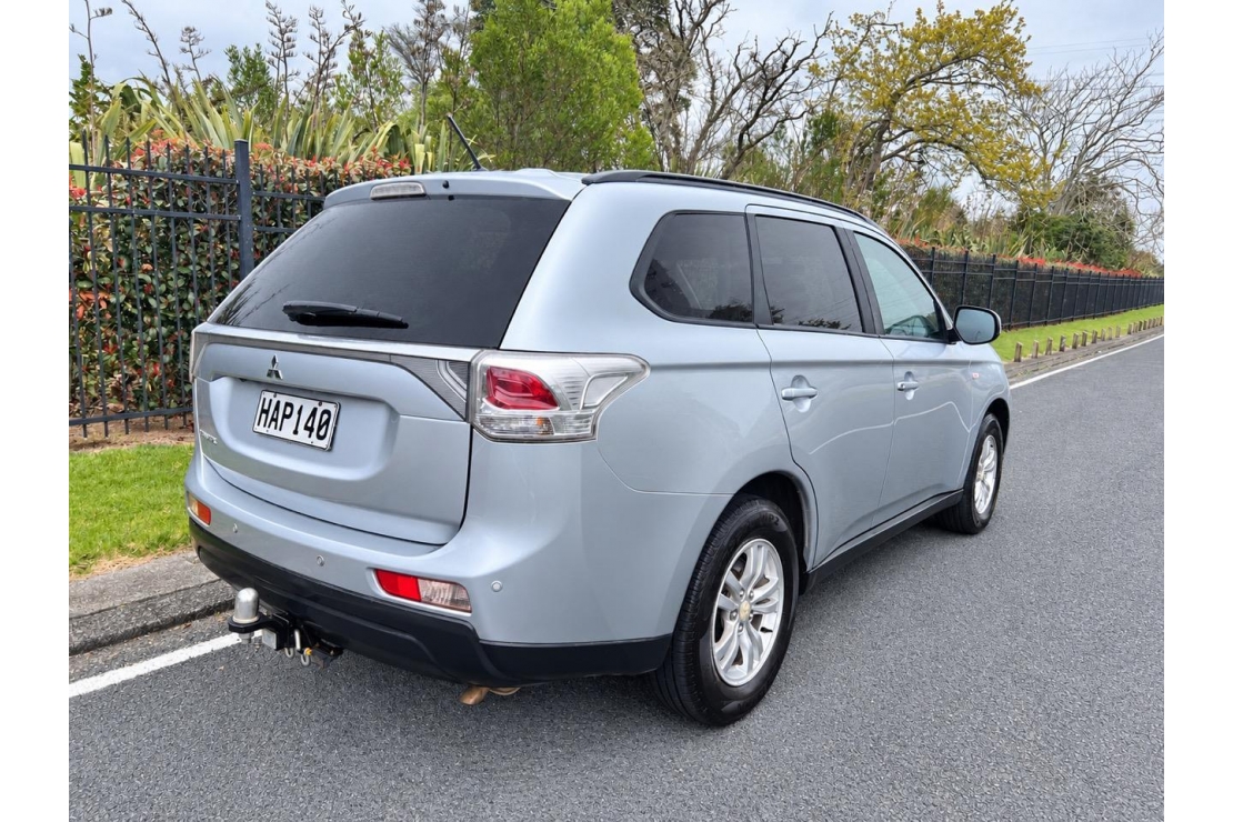 Ilikethat - Mitsubishi, Outlander 4WD, FAMILY SPACE, CRAZY VALUE AT $5990!!!, 2013 - Auckland City, Auckland
