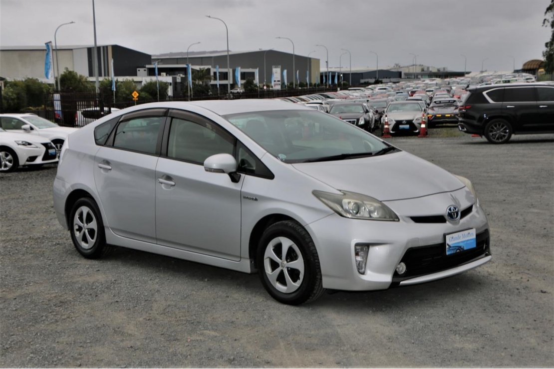 Ilikethat - Toyota, Prius 8 SRS Airbags., 2012  - Auckland City, Auckland 