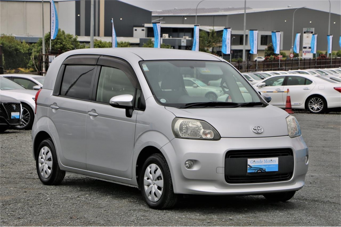 Ilikethat - Toyota, Porte NZ audio.Rear camera.LOW ..., 2013  - Auckland City, Auckland 