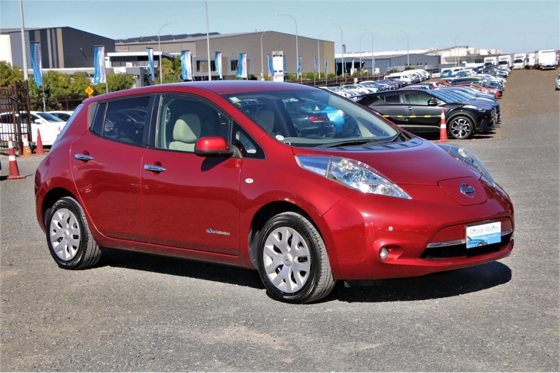 Ilikethat - Nissan, Leaf 9 bar.SOH 64%.Cruise cont..., 2015  - Auckland City, Auckland 