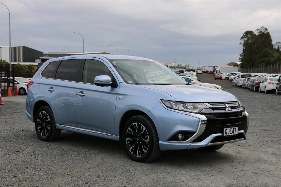 Ilikethat - Mitsubishi, Outlander PHEV.4WD.Radar Cruise.360..., 2015 - Auckland City, Auckland