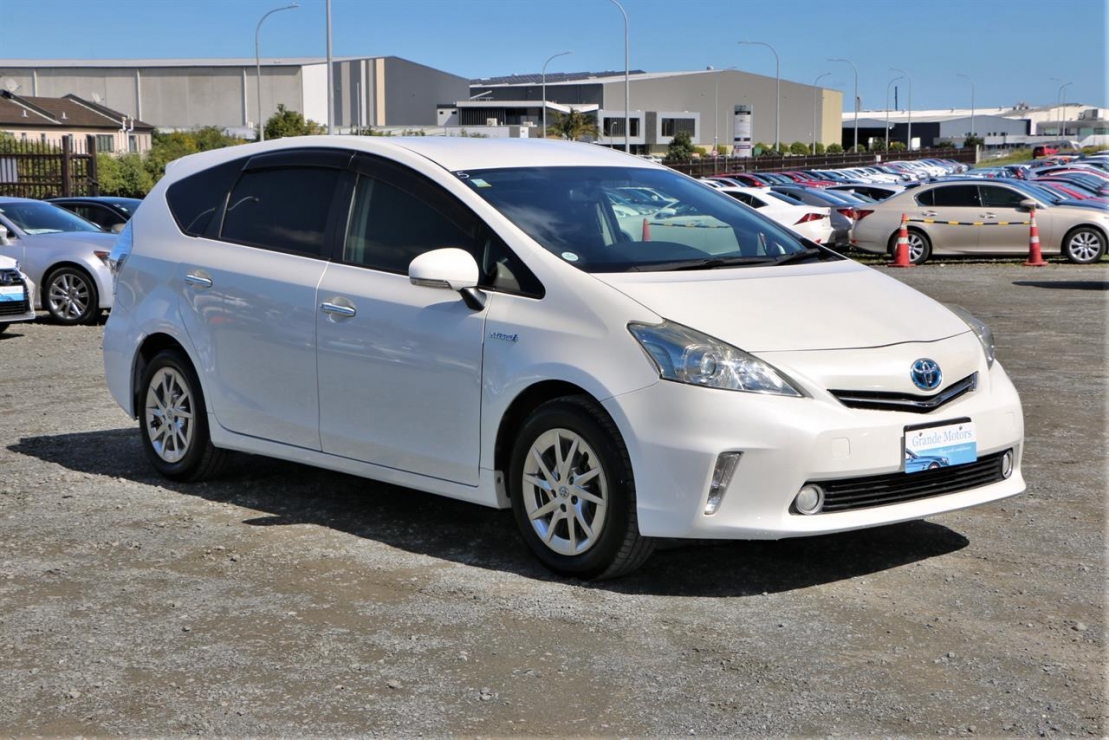 Ilikethat - Toyota, Prius Alpha S.Rear camera.8 Airbags., 2014  - Auckland City, Auckland 
