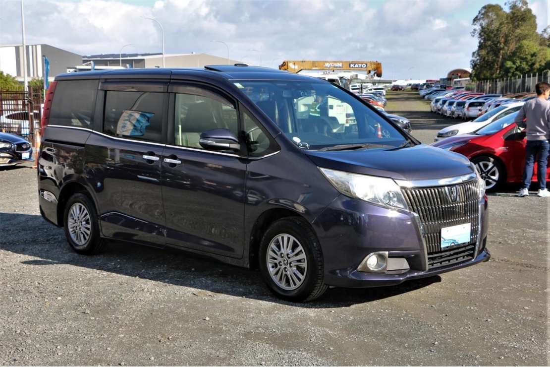 Ilikethat - Toyota, ESQUIRE G.Leather.8 seats.Dble su..., 2014 - Auckland City, Auckland