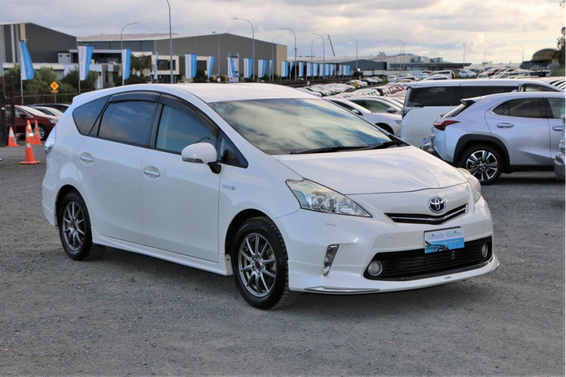 Ilikethat - Toyota, Prius Alpha.7seats.Cruise contr..., 2014  - Auckland City, Auckland 