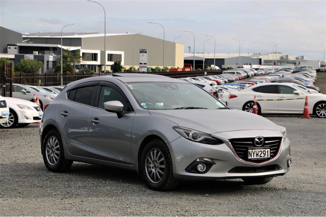 Ilikethat - Mazda, Axela Radar Cruise. Bose. Alcantara, 2015  - Auckland City, Auckland 