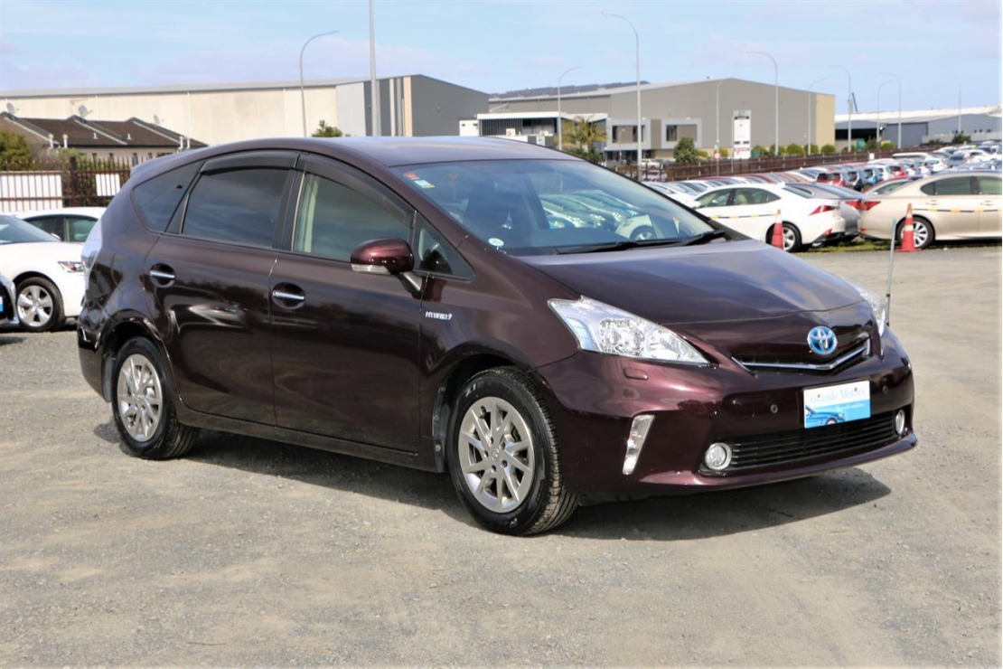 Ilikethat - Toyota, Prius Alpha.G.Rear camera.Parki..., 2014  - Auckland City, Auckland 