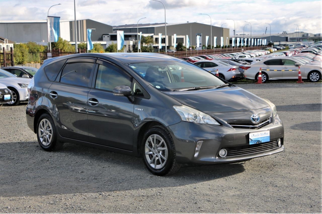 Ilikethat - Toyota, Prius Alpha S.Rear camera.8 Airbags., 2014  - Auckland City, Auckland 