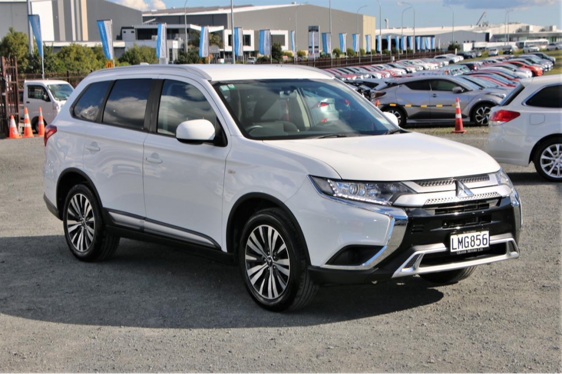 Ilikethat - Mitsubishi, Outlander NZ NEW.7 seater.Rear came..., 2018  - Auckland City, Auckland 