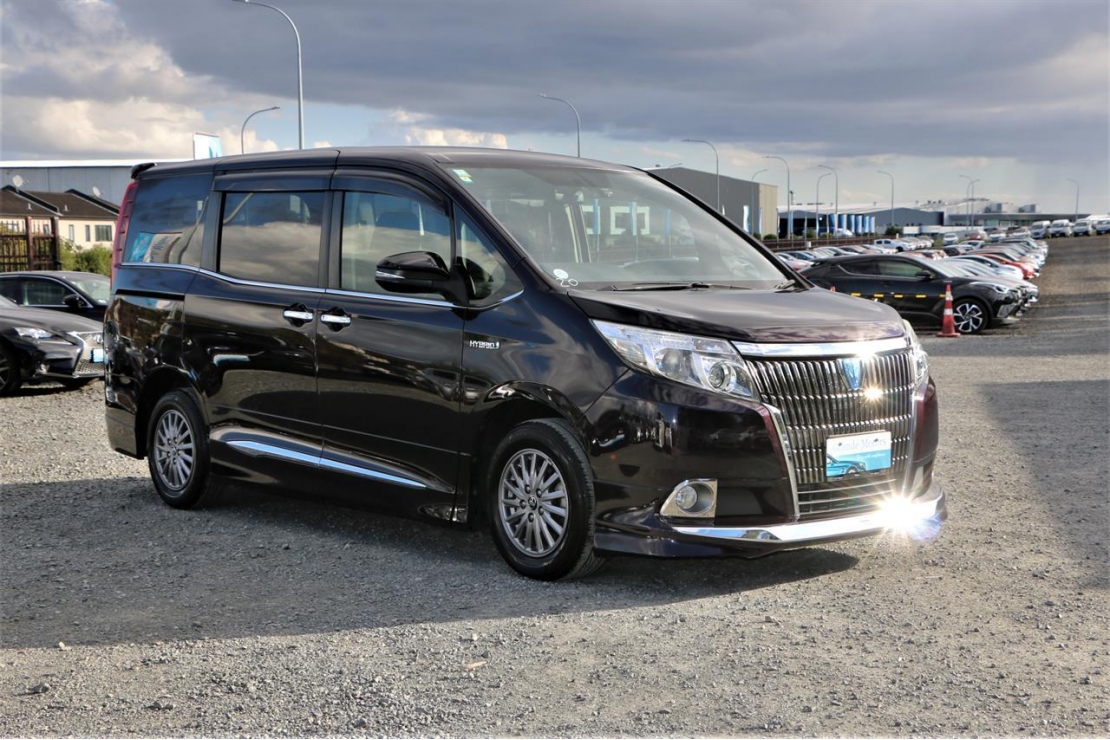 Ilikethat - Toyota, ESQUIRE Hybrid.7 seats.Cruise con..., 2016  - Auckland City, Auckland 