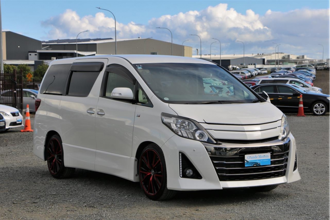 Ilikethat - Toyota, Alphard G'S.Bodykit.Rear cam..., 2012  - Auckland City, Auckland 