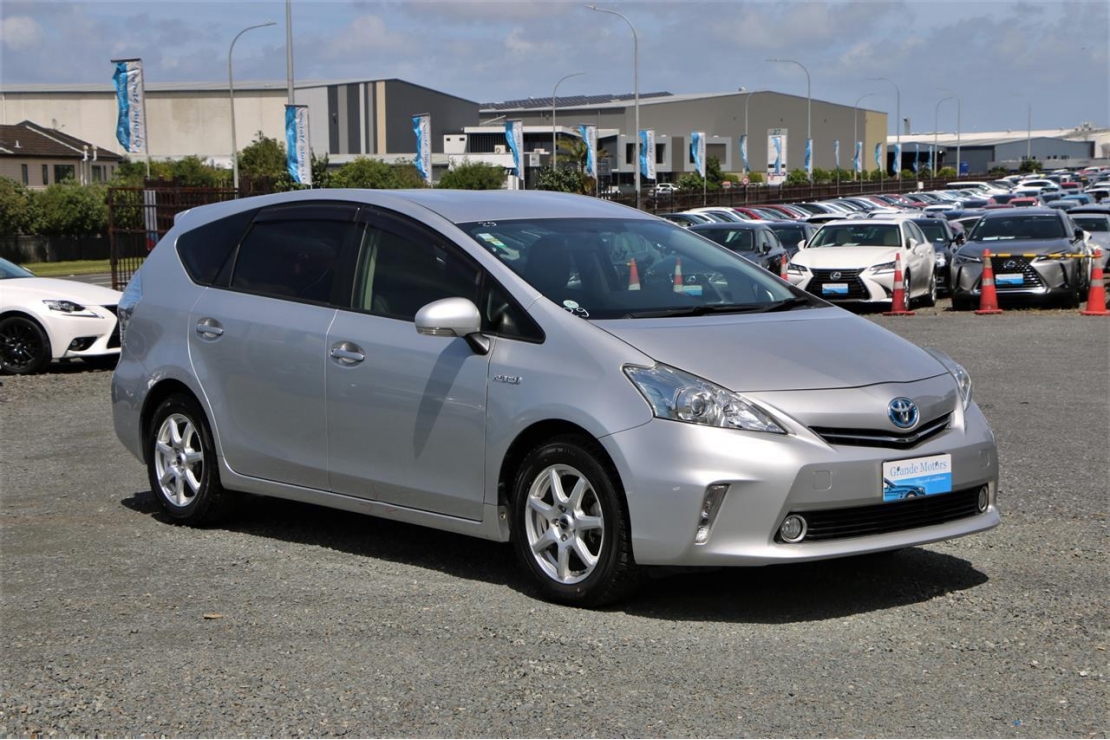 Ilikethat - Toyota, Prius Alpha S.Rear camera.8 Airbags., 2014  - Auckland City, Auckland