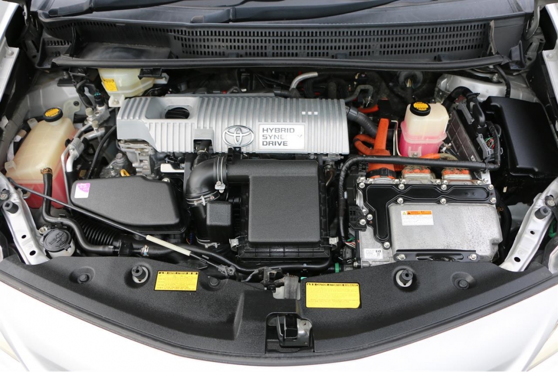 Ilikethat - Toyota, Prius Alpha S.Rear camera.Cruis..., 2012  - Auckland City, Auckland