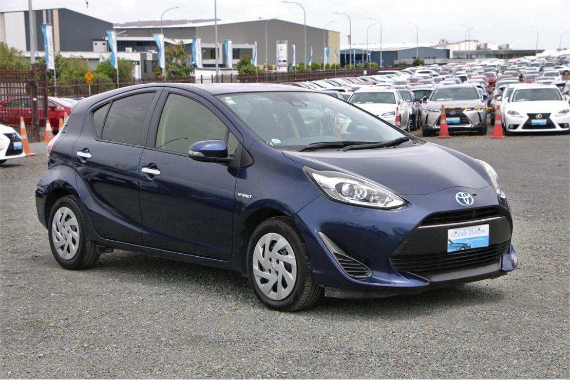 Ilikethat - Toyota, Aqua S.Safety radar.Lane assis..., 2019  - Auckland City, Auckland