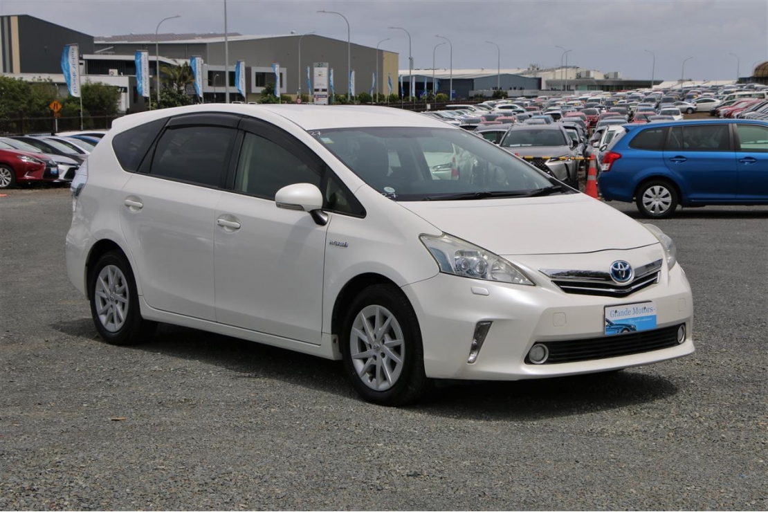 Ilikethat - Toyota, Prius Alpha S.7 seater.Rear cam..., 2013  - Auckland City, Auckland
